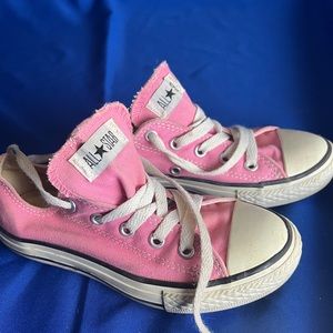 Pink Girls size 13 Converse Chuck Taylor low top